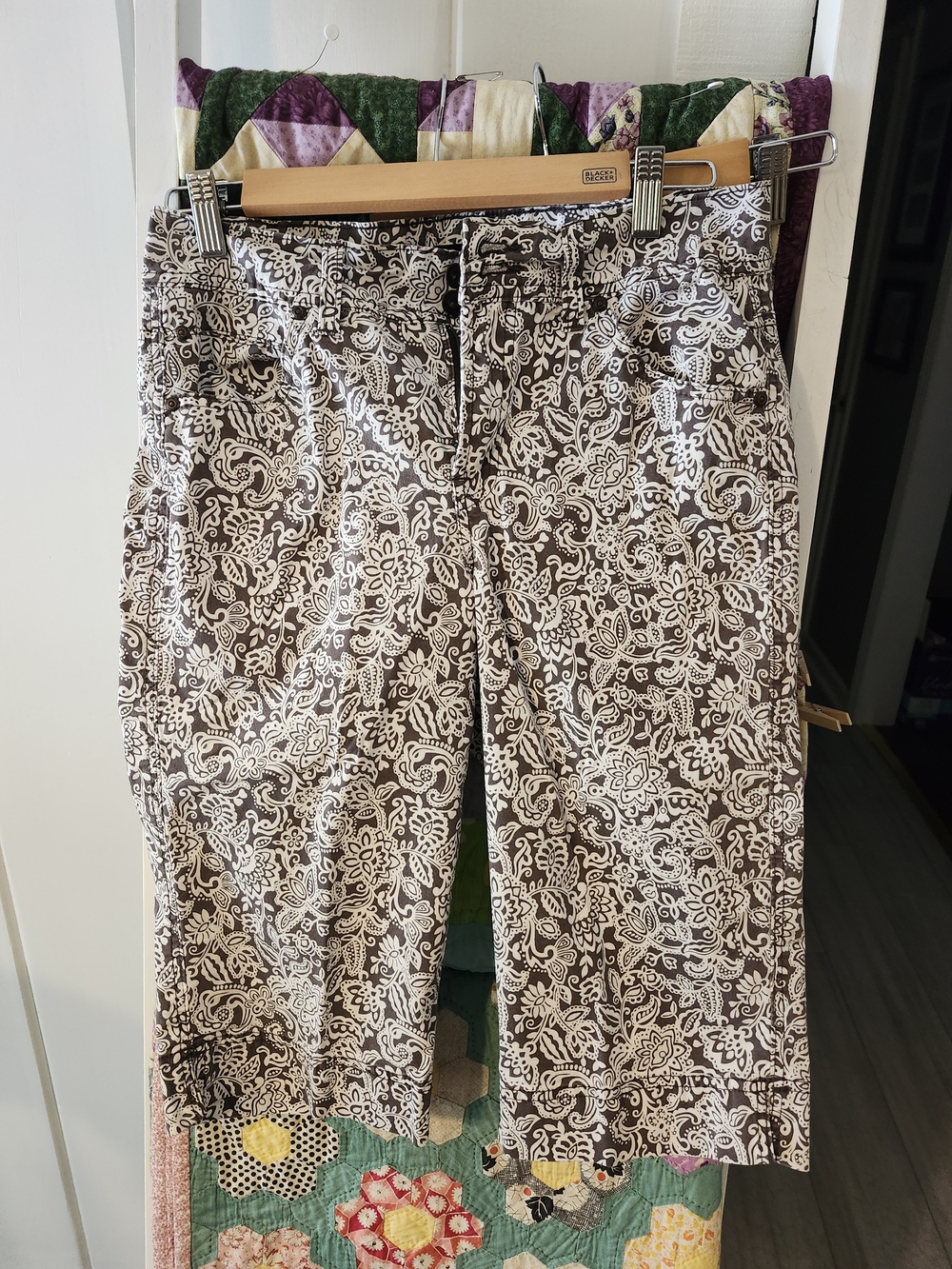 Brown & White Paisley Cropped Pants